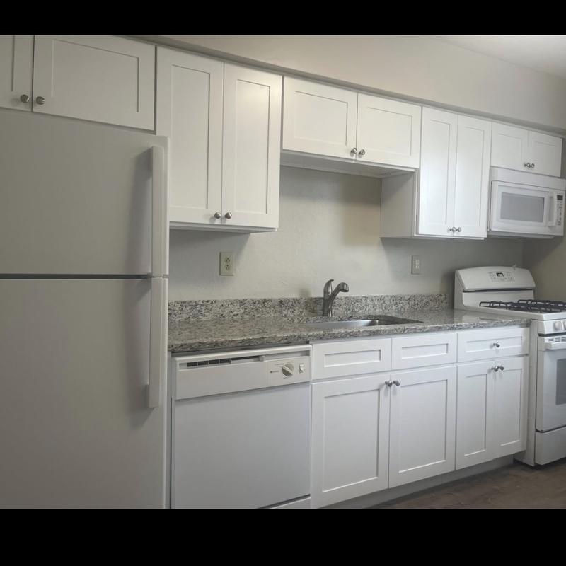 Listing photo 8 of 10