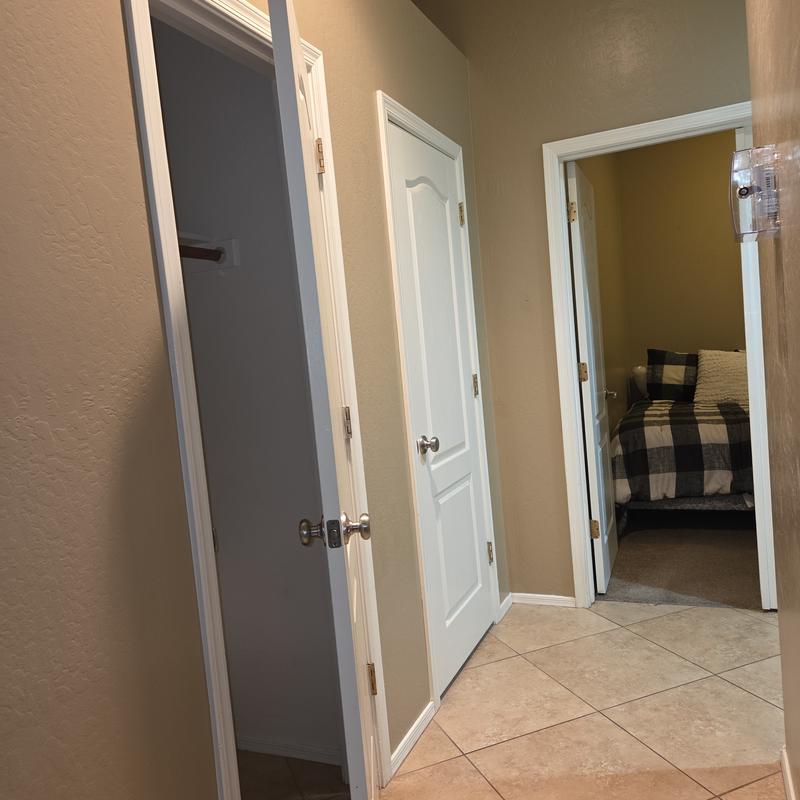 Listing photo 3 of 5