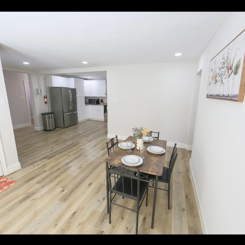 Listing photo 6 of 10