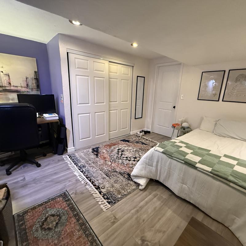 Listing photo 2 of 11