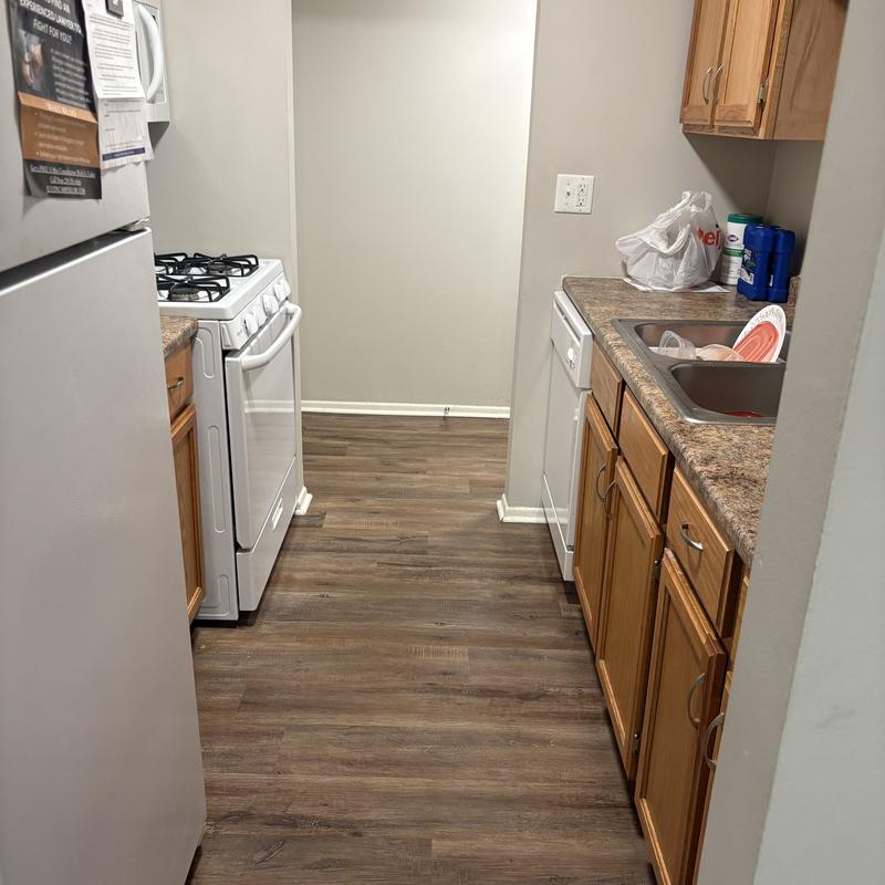 Listing photo 3 of 9