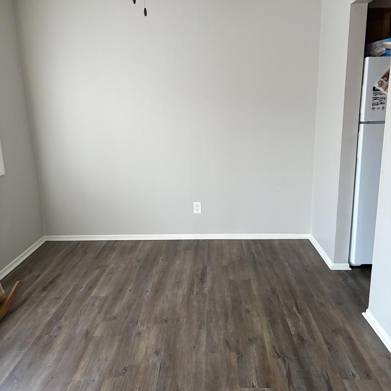 Listing photo 4 of 9