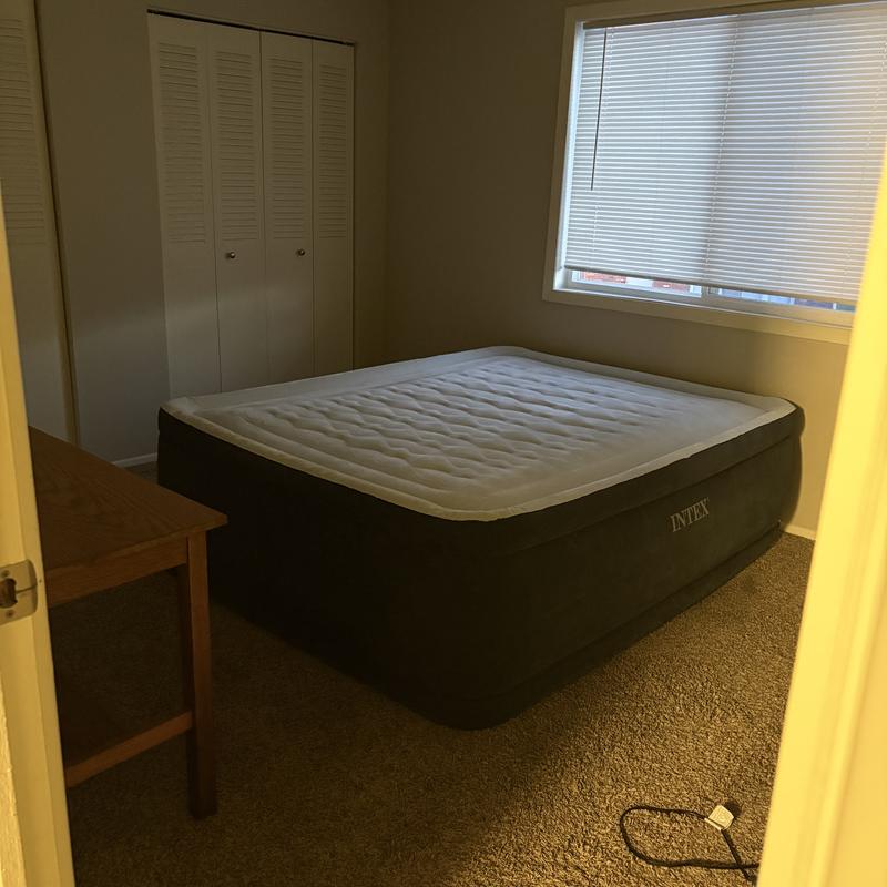 Listing photo 5 of 9