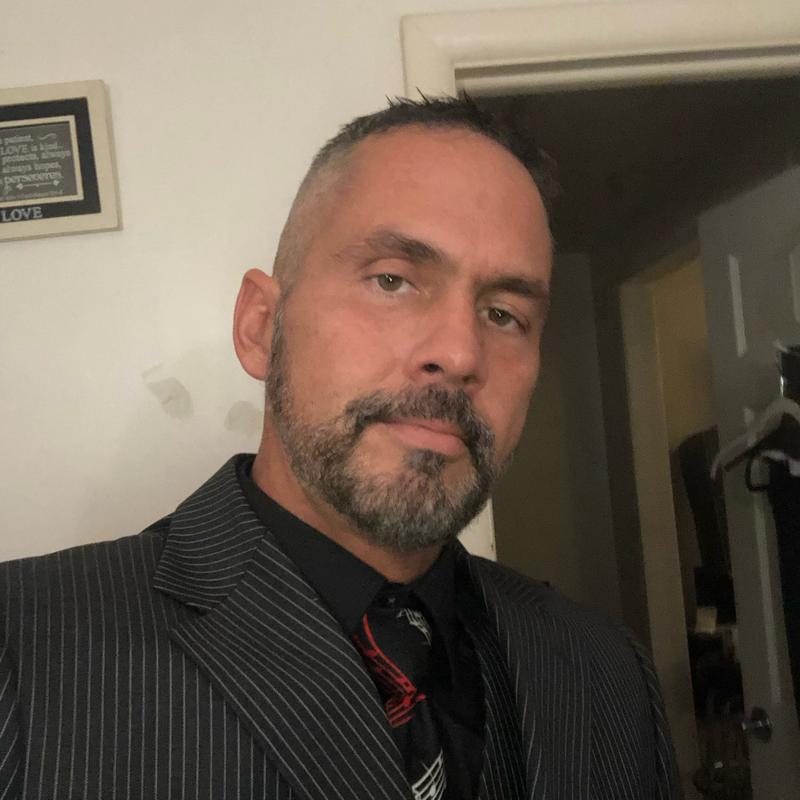 https://images.reputablerooms.com/processed/62976/profile/72cd61a8-a0c0-4f37-97a5-8ccc8c400b0a.jpeg