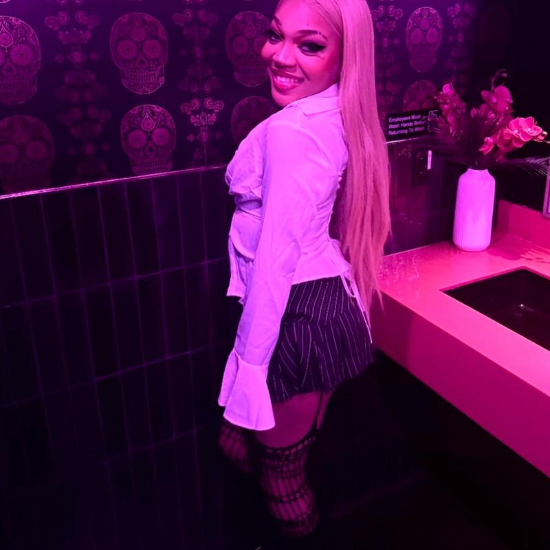Profile image for Hannah L