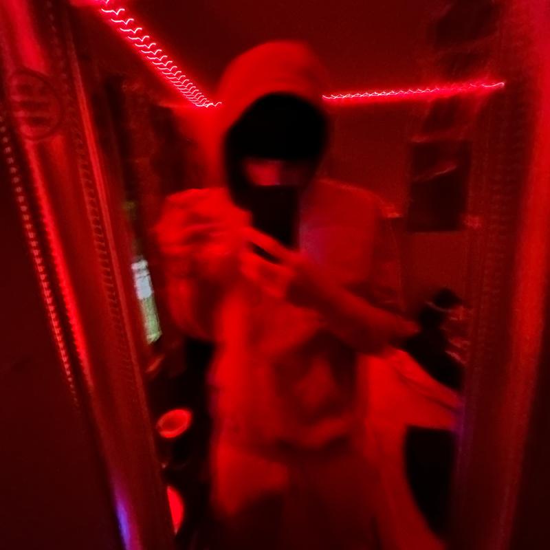 https://images.reputablerooms.com/processed/63199/profile/6ef0bf00-bb00-4d23-801b-a8a0f42ab478.jpeg