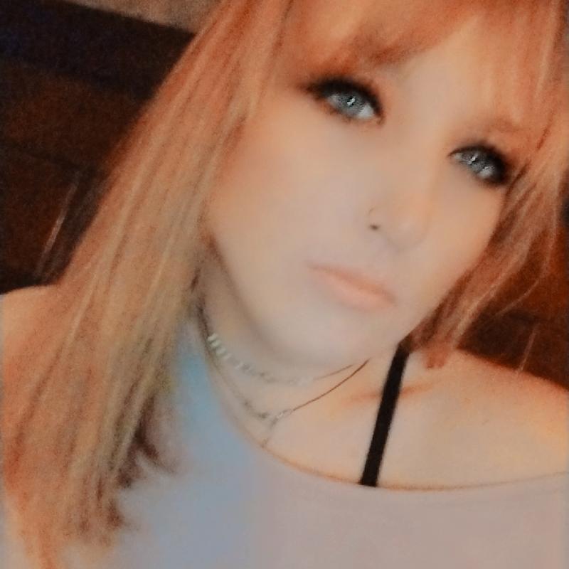 https://images.reputablerooms.com/processed/63640/profile/b06123c7-c6d5-4564-8aef-805411352d5d.jpeg