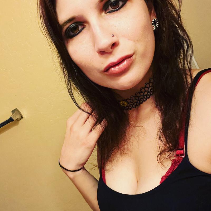 https://images.reputablerooms.com/processed/63668/profile/0e6c5118-f060-4e4e-b1d8-9829e15a3fe8.jpeg