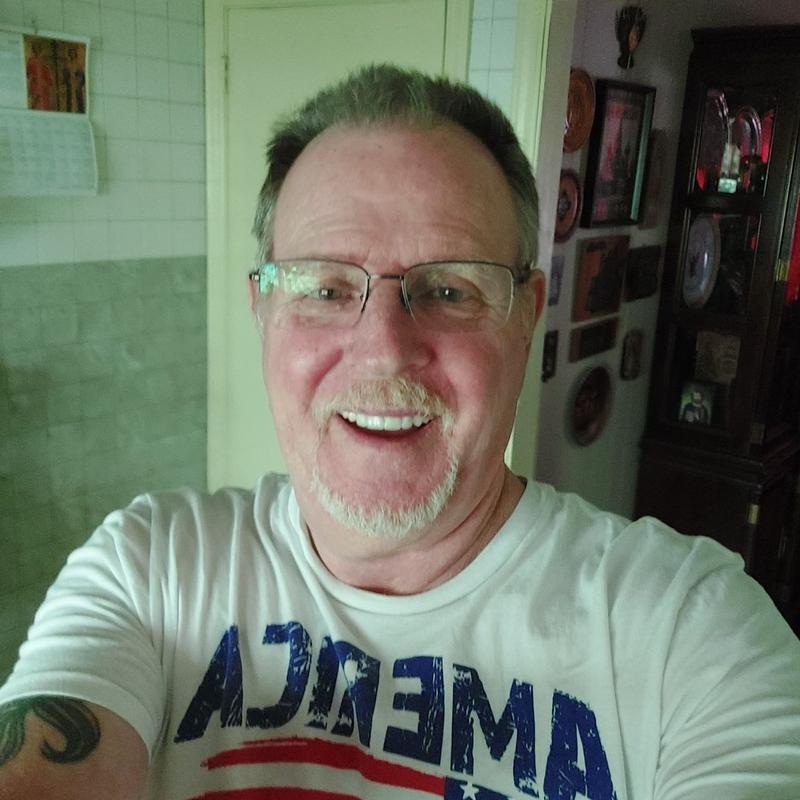 https://images.reputablerooms.com/processed/64113/profile/f67a7848-d543-468a-943c-9755af870cb4.jpeg
