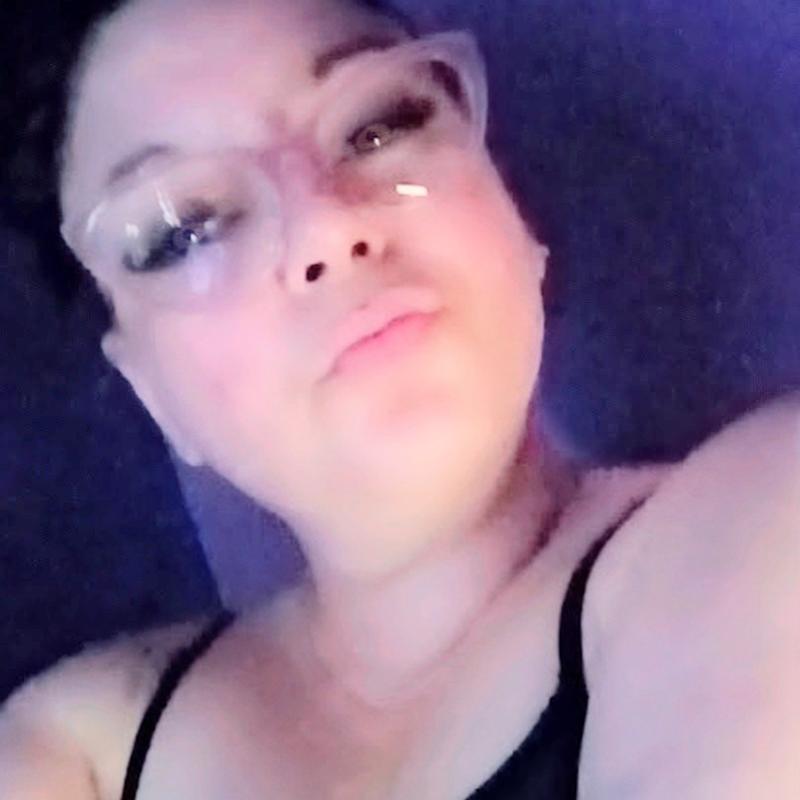 https://images.reputablerooms.com/processed/64296/profile/1da547cd-fcdb-45aa-bfc5-3187357b6f7e.jpeg