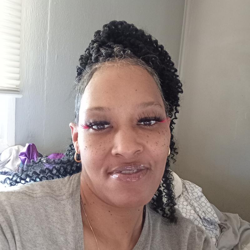 https://images.reputablerooms.com/processed/64344/profile/8cb7ede1-38f2-4223-bde8-e1048abfaaef.jpeg