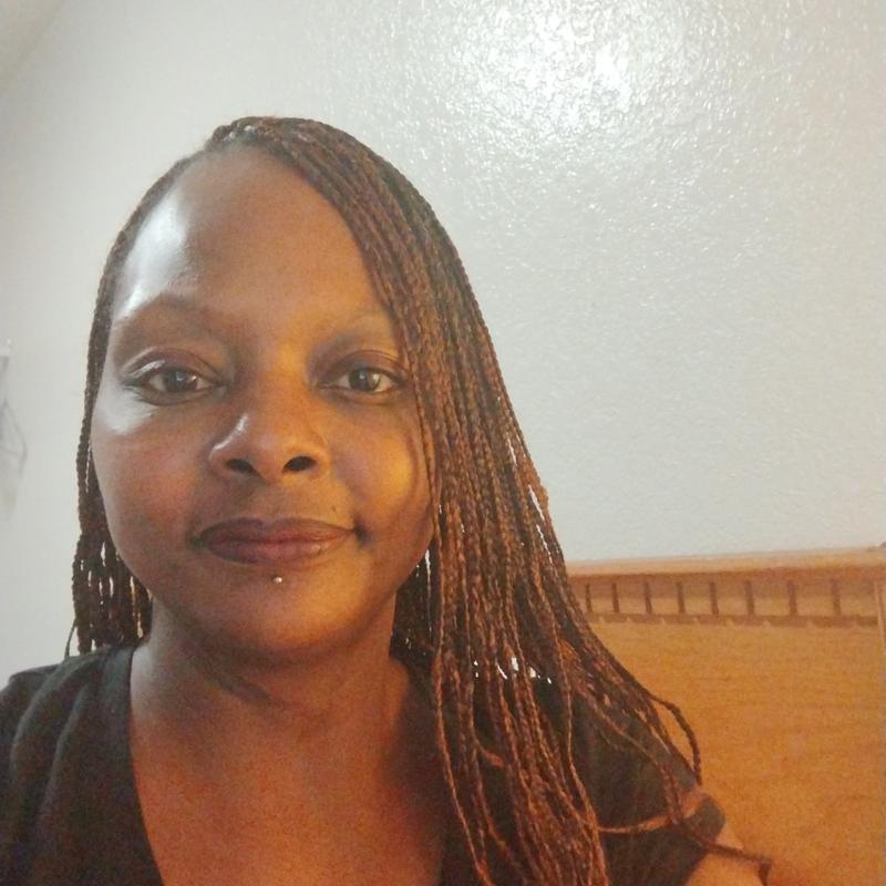 Profile image for Elizabeth  W
