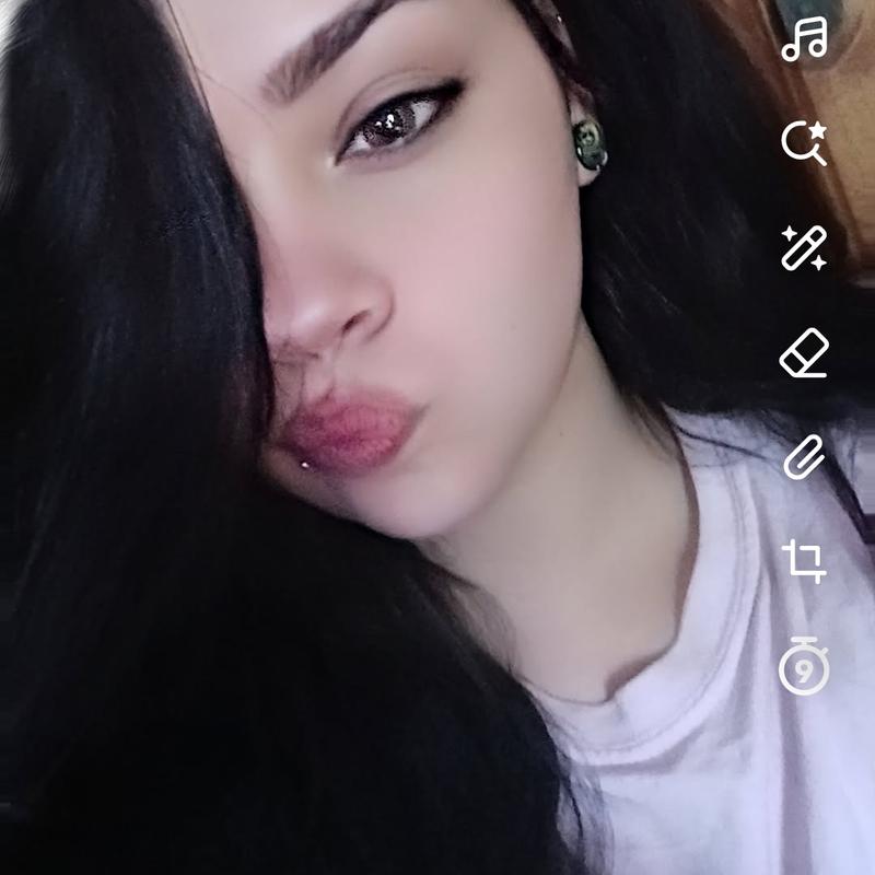 https://images.reputablerooms.com/processed/65321/profile/f5281bfa-1140-40b3-85f4-e4ec9be804f0.jpeg
