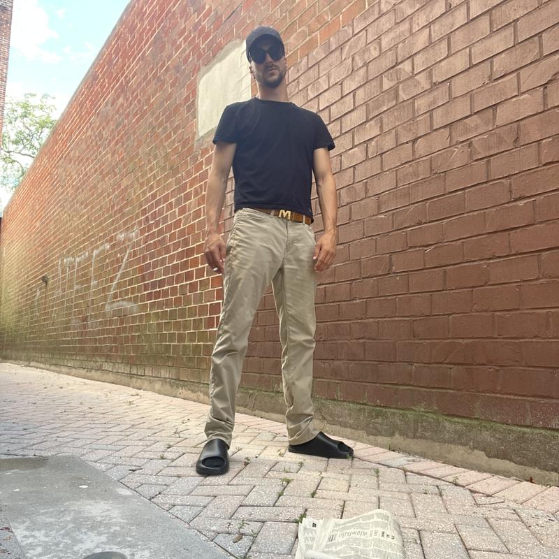 https://images.reputablerooms.com/processed/65489/profile/0cf20b32-29dc-4086-8825-e1bae51ebe25.jpeg