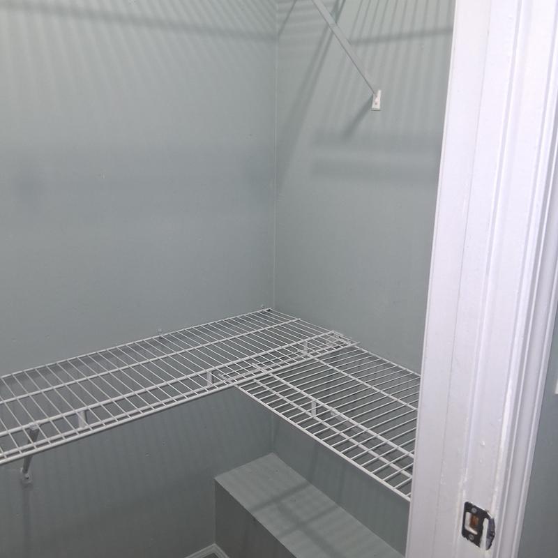 https://images.reputablerooms.com/processed/65552/listing/7cc1371f-6dde-4e54-8c82-1ad2559eaf72.jpeg