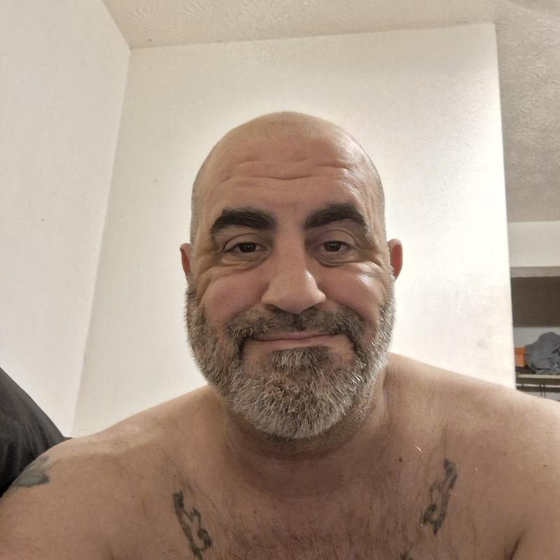 https://images.reputablerooms.com/processed/65571/profile/3c16c853-c85c-402e-9749-33826d5cdf73.jpeg
