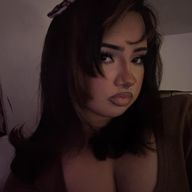 https://images.reputablerooms.com/processed/66058/profile/779ce1de-40b0-460d-92a6-679e73947f36.jpeg