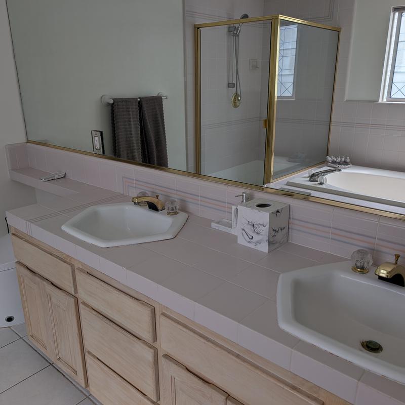 Listing image for Andree H