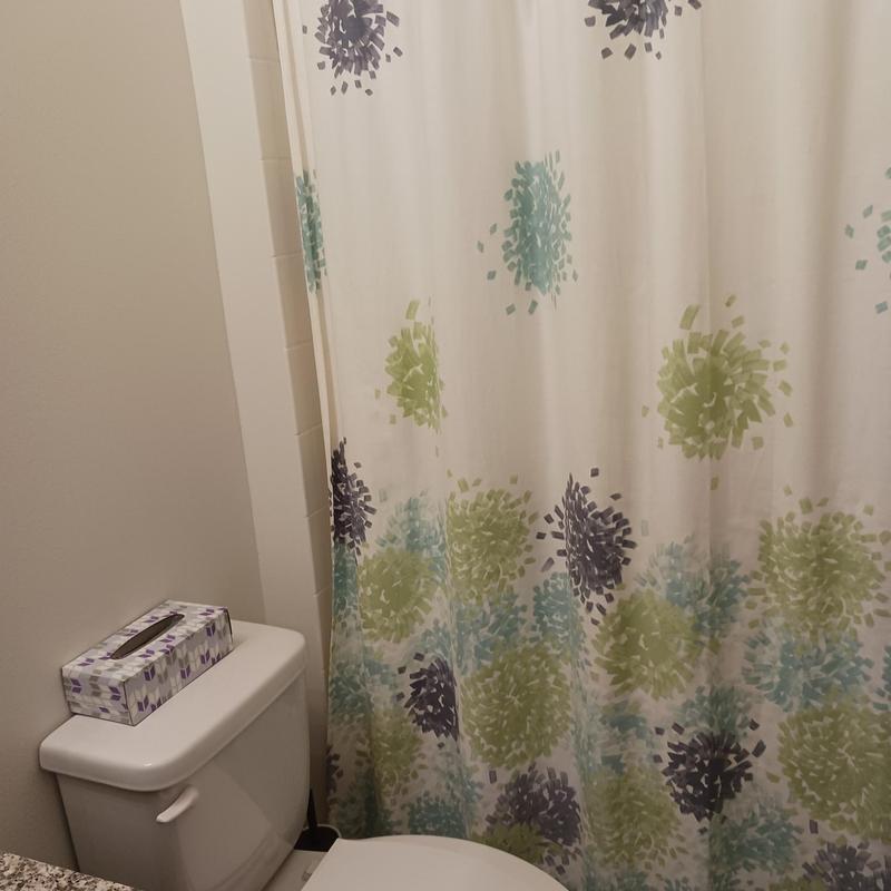 https://images.reputablerooms.com/processed/66376/listing/d72ea8d4-ed13-4d3f-b9ce-75ed34098f23.jpeg
