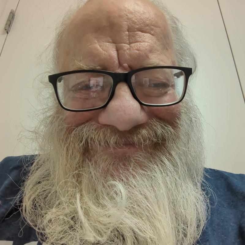 https://images.reputablerooms.com/processed/66448/profile/cb404702-9711-4e6a-b72e-c2f48aaae1e9.jpeg