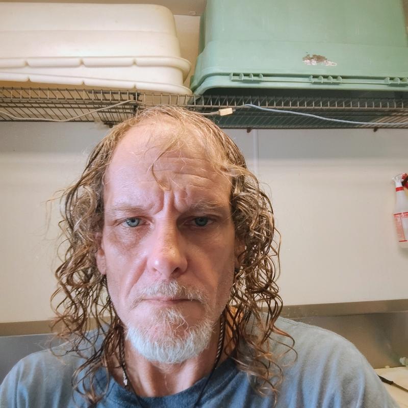 https://images.reputablerooms.com/processed/66603/profile/8b1fae0e-3fc1-40c0-9749-d293246e43d4.jpeg