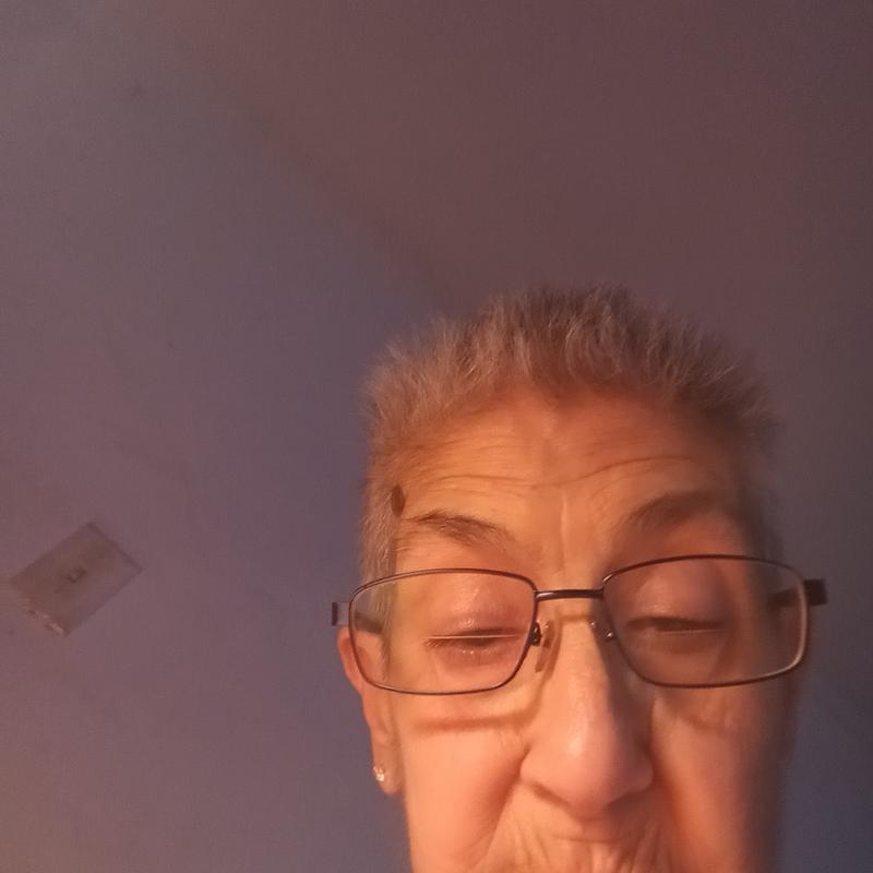 https://images.reputablerooms.com/processed/67091/profile/e85bb017-3bca-43c1-8c4d-1408485cc556.jpeg