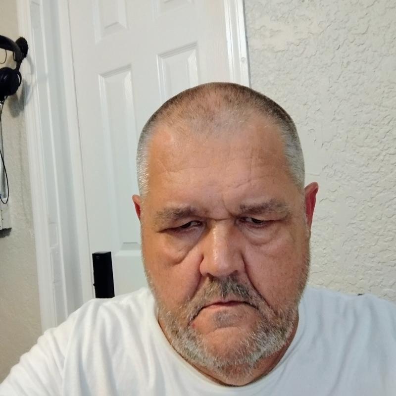 https://images.reputablerooms.com/processed/67158/profile/96c343d0-eb7e-4937-9ad0-fd5fb4339849.jpeg