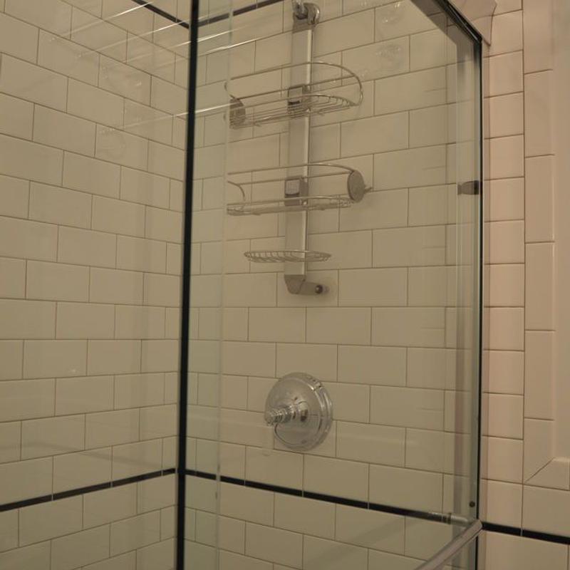 Listing photo 2 of 11