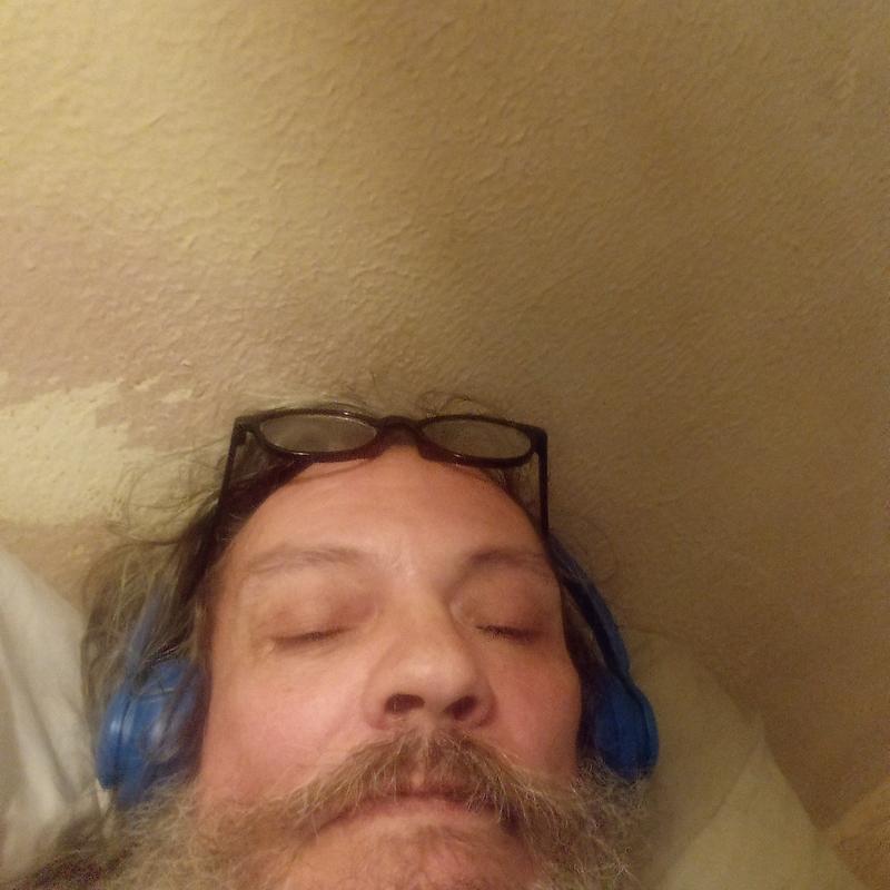 https://images.reputablerooms.com/processed/67580/profile/221d3da8-fd84-4d35-8463-589bb05c46da.jpeg