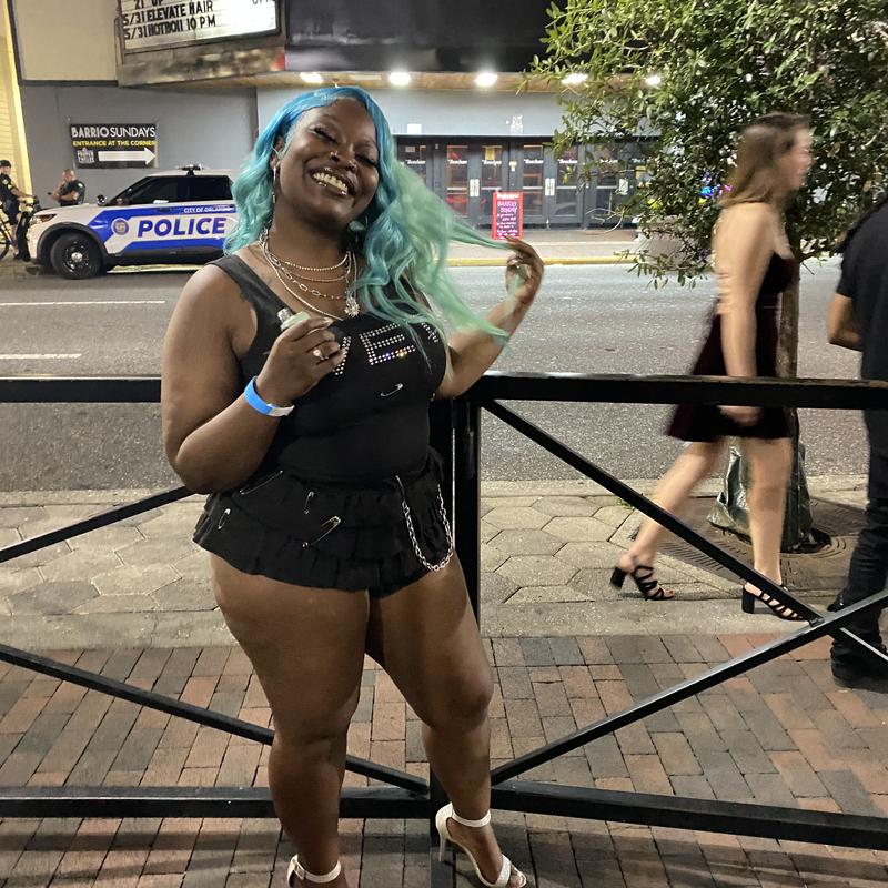 https://images.reputablerooms.com/processed/67843/profile/fed0c2d6-bd19-493c-b3da-e30ab1283db5.jpeg