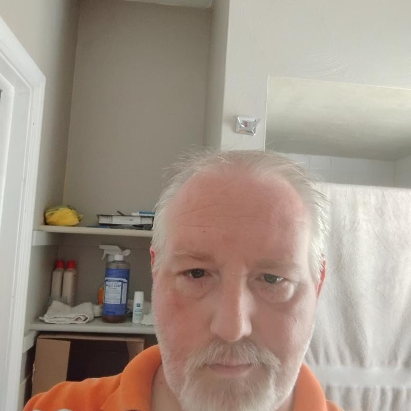 https://images.reputablerooms.com/processed/68033/profile/9a4ced26-7383-42a0-8ff2-f80339bb4972.jpeg