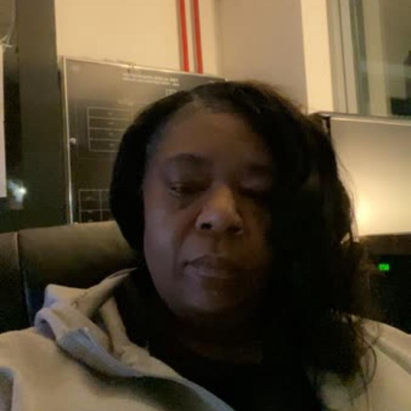 Profile image for Yolanda T