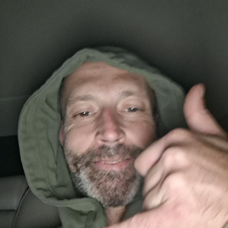 https://images.reputablerooms.com/processed/68300/profile/510bb760-6cb5-4915-a543-1f7f72b2b8e6.jpeg