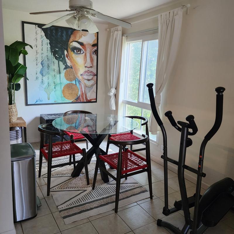 Listing image for Elle N