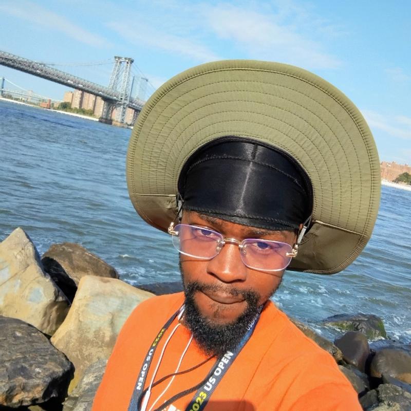 Profile image for Deshawn P