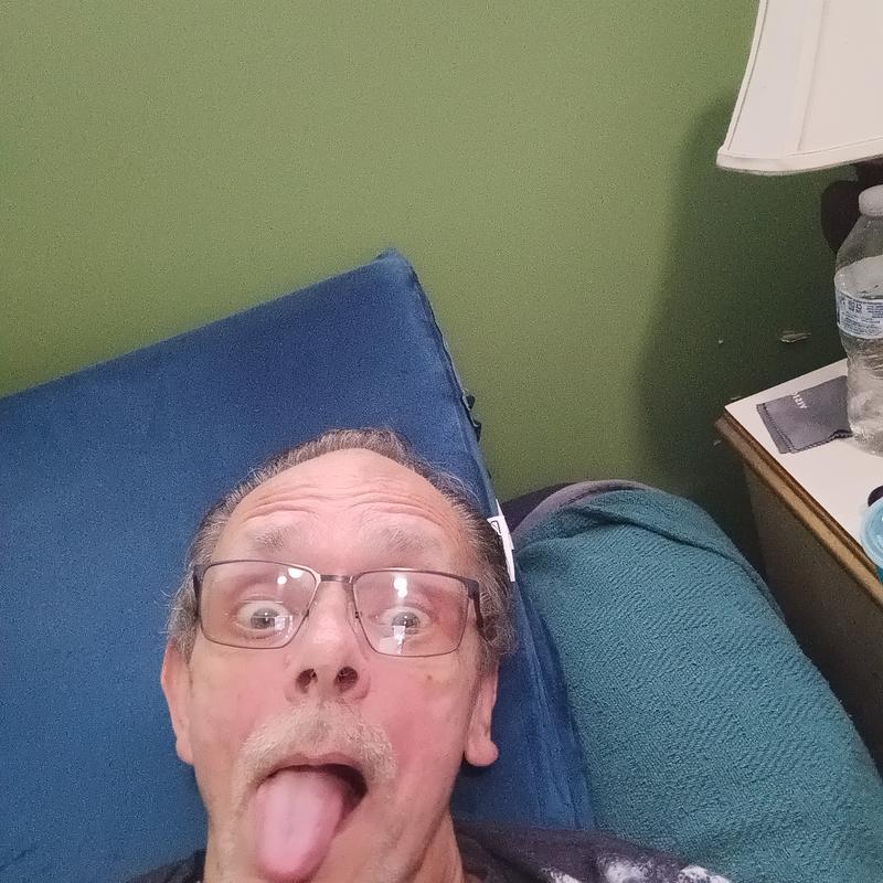 https://images.reputablerooms.com/processed/68434/profile/0f4fced4-5d31-495e-9c57-76ac0c2bf016.jpeg