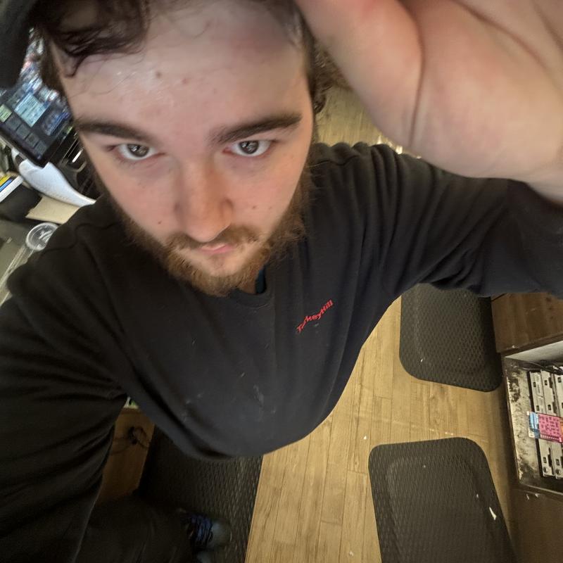 https://images.reputablerooms.com/processed/68601/profile/f4290099-d70e-4226-ae83-4f8359ae90e9.jpeg
