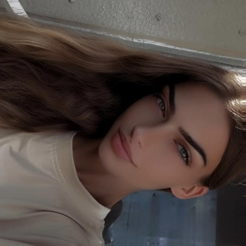 https://images.reputablerooms.com/processed/68683/profile/9dbb4a62-a611-4c6b-9858-72eaebbfdd24.jpeg