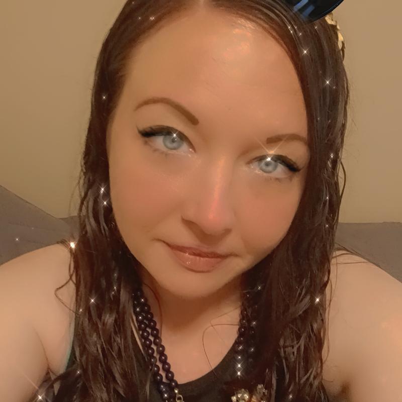 https://images.reputablerooms.com/processed/69009/profile/b14d9211-3e39-4247-a03a-a6c0183526d6.jpeg