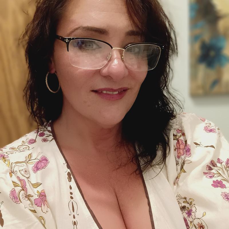 https://images.reputablerooms.com/processed/69140/profile/2210e48b-d142-474e-8f9c-c406d82a2750.jpeg
