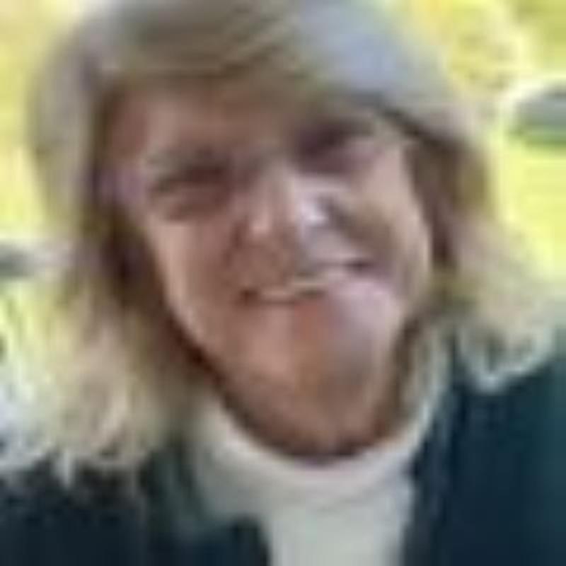 https://images.reputablerooms.com/processed/69236/profile/0aad2e1c-27ae-4eba-82be-309e0e600543.jpeg