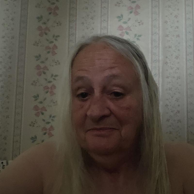 https://images.reputablerooms.com/processed/69373/profile/cd527f81-e1b6-4e01-be09-67891dfe6ae1.jpeg