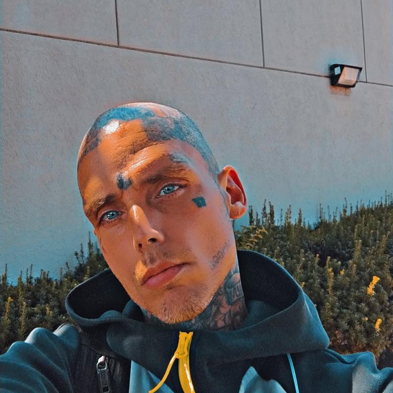 Profile image for Johnny  W