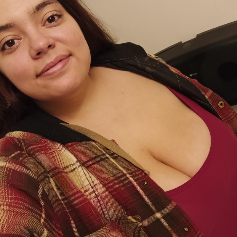 https://images.reputablerooms.com/processed/69564/profile/fb178765-4ff1-4a2b-aa14-53745abfaf6a.jpeg