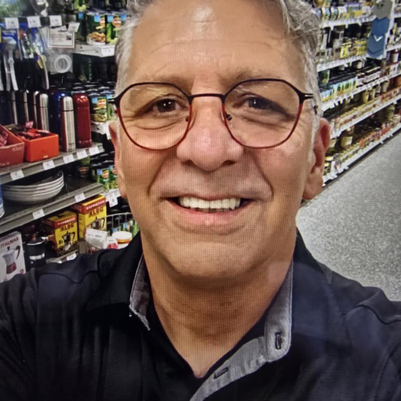 https://images.reputablerooms.com/processed/69712/profile/6382d795-45d6-4823-ae0c-003935837226.jpeg