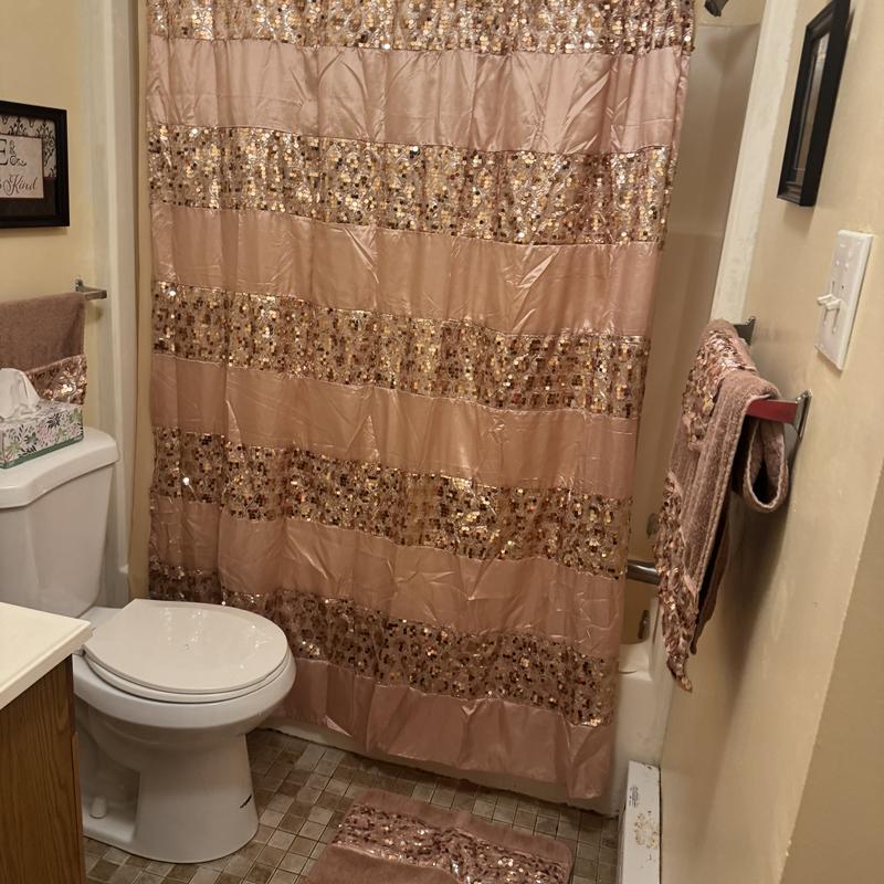https://images.reputablerooms.com/processed/69856/listing/683a62df-116a-416b-89c0-a88243acd6ac.jpeg