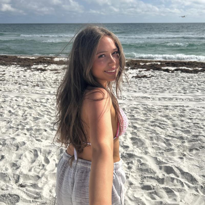 https://images.reputablerooms.com/processed/69890/profile/a2343a9b-6cad-460e-924e-b1cf381879ad.jpeg