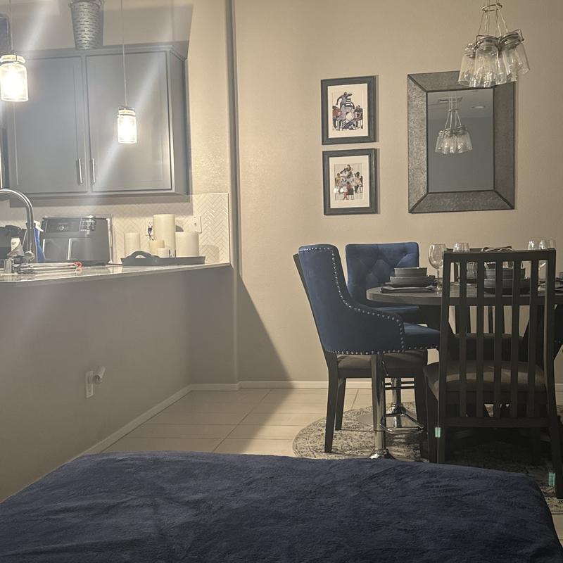 Listing photo 2 of 12