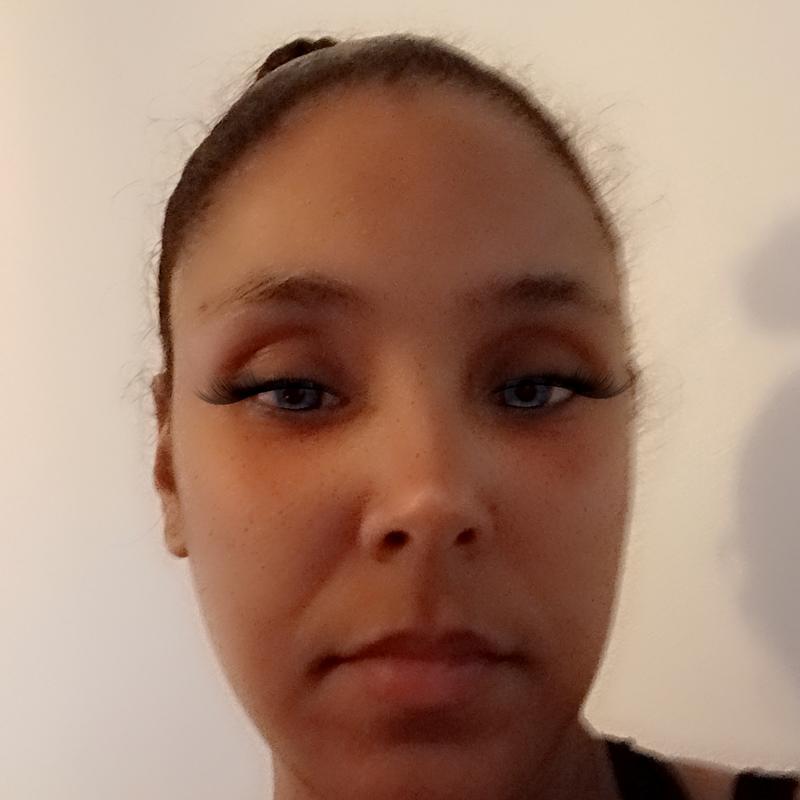 https://images.reputablerooms.com/processed/70411/profile/6893f8ab-0464-4d09-aa40-796d4663563b.jpeg