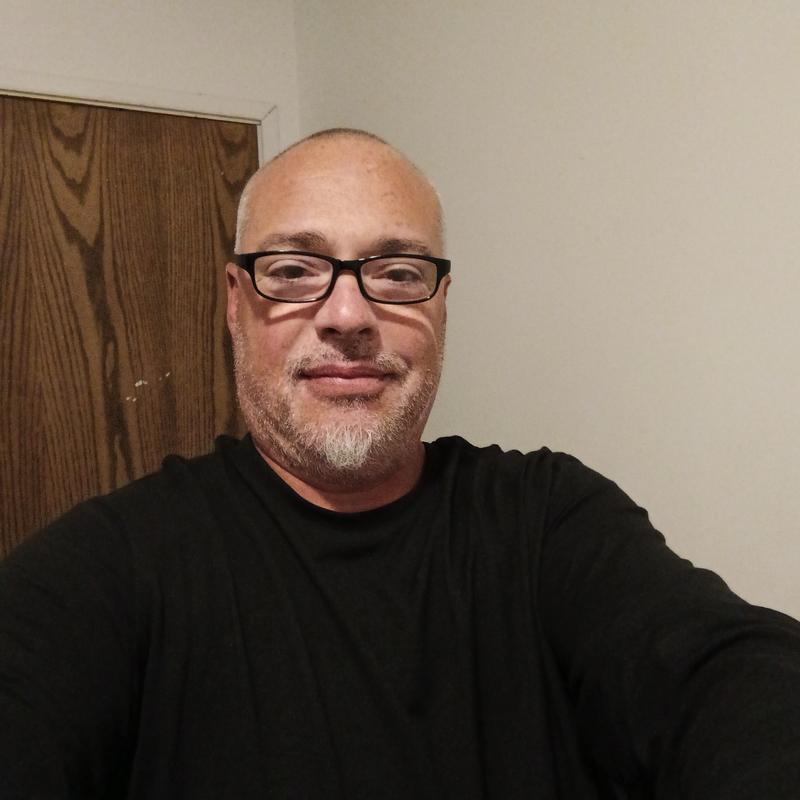 https://images.reputablerooms.com/processed/70599/profile/8d8b213f-3034-44c3-902f-9bee75b1f1fe.jpeg